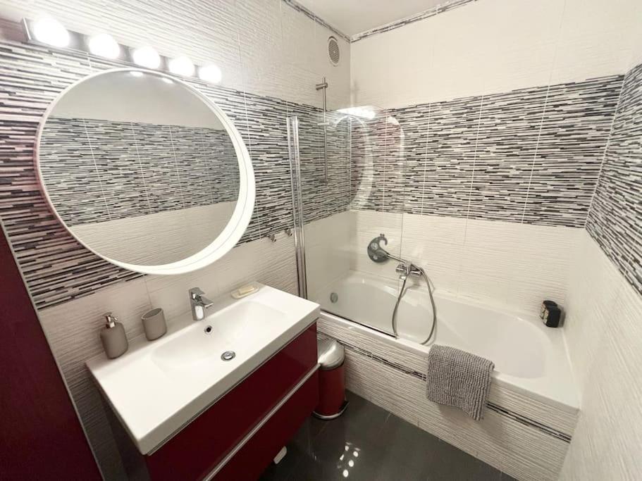 Appartement Confort Avec Balcon - Champigny Eksteriør bilde